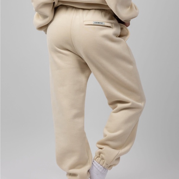 Comfrt Travel Essentials Beige Sweatpants Size M - Picture 2 of 11